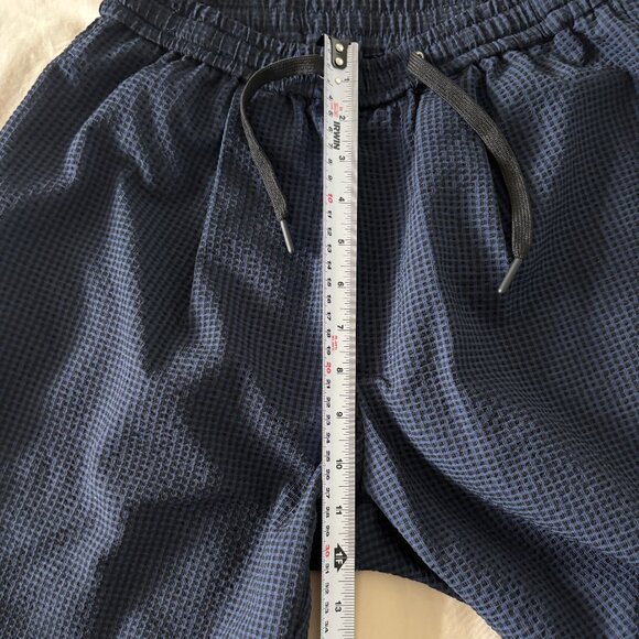 Zara Seersucker Pleated Relaxed-Fit Pants in Blue and Black - Picture 5 of 7